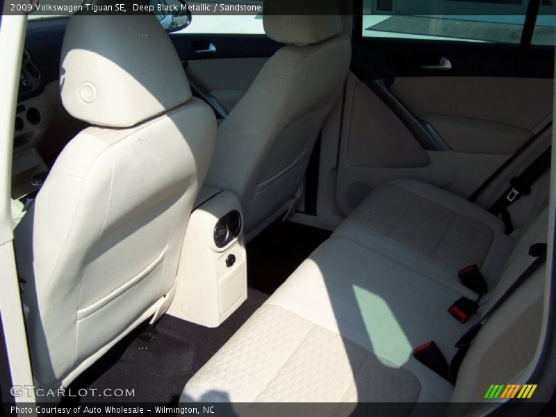 Deep Black Metallic / Sandstone 2009 Volkswagen Tiguan SE