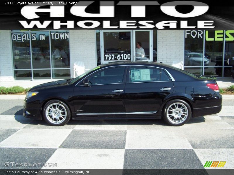 Black / Ivory 2011 Toyota Avalon Limited