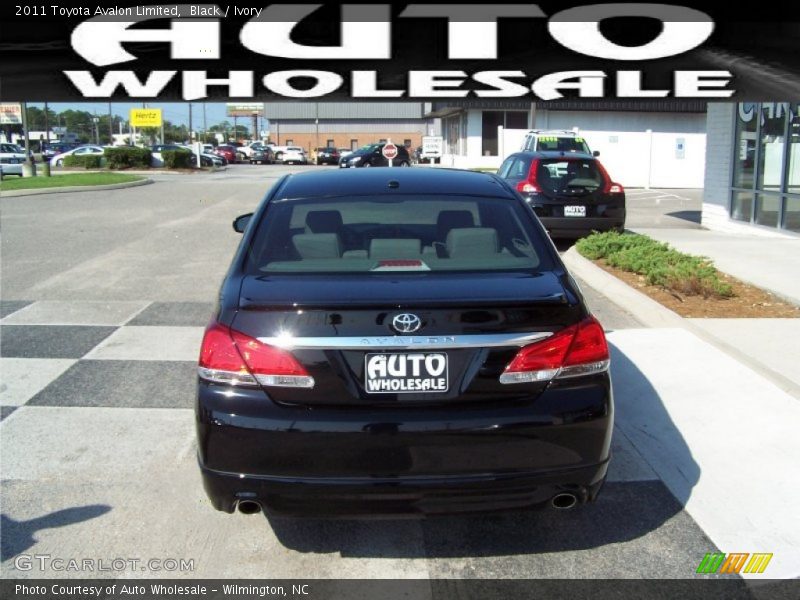 Black / Ivory 2011 Toyota Avalon Limited