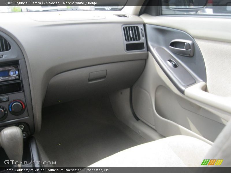 Nordic White / Beige 2005 Hyundai Elantra GLS Sedan