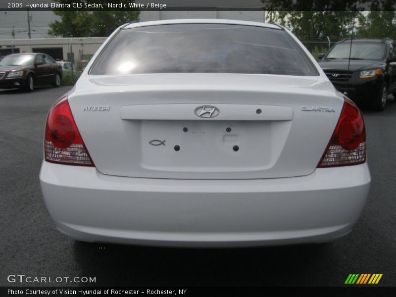 Nordic White / Beige 2005 Hyundai Elantra GLS Sedan