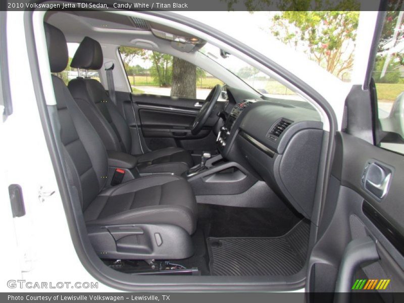 Candy White / Titan Black 2010 Volkswagen Jetta TDI Sedan