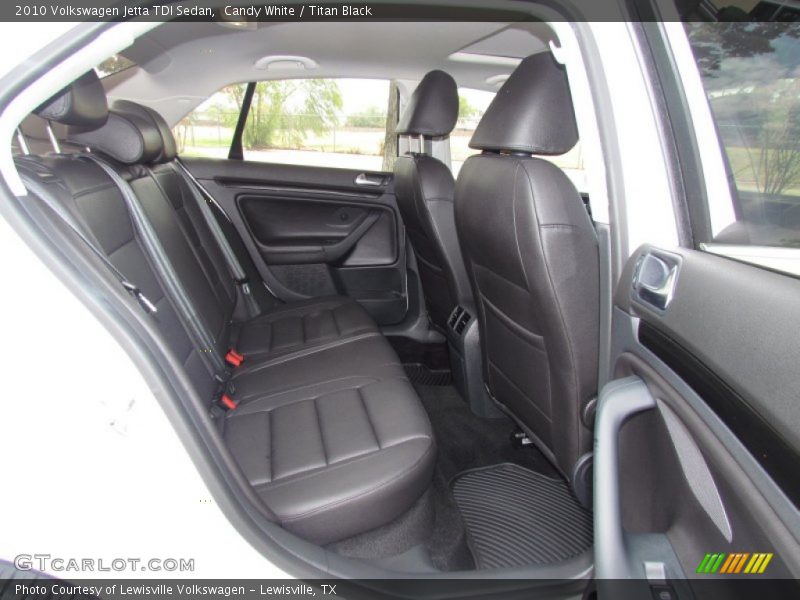 Candy White / Titan Black 2010 Volkswagen Jetta TDI Sedan