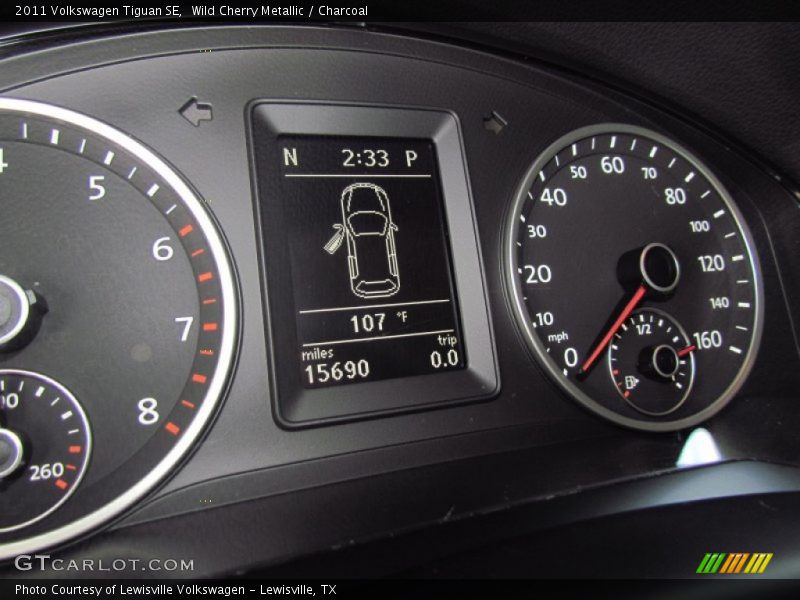 Wild Cherry Metallic / Charcoal 2011 Volkswagen Tiguan SE