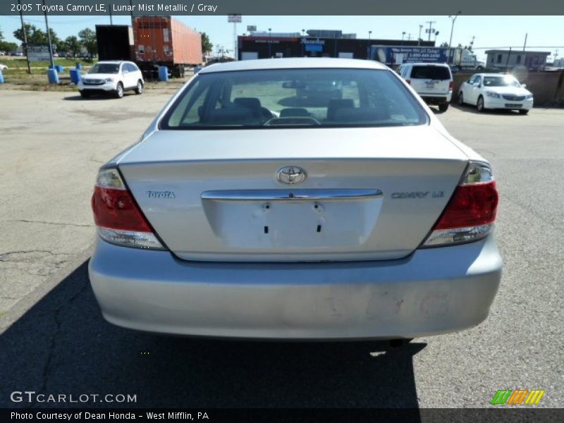 Lunar Mist Metallic / Gray 2005 Toyota Camry LE