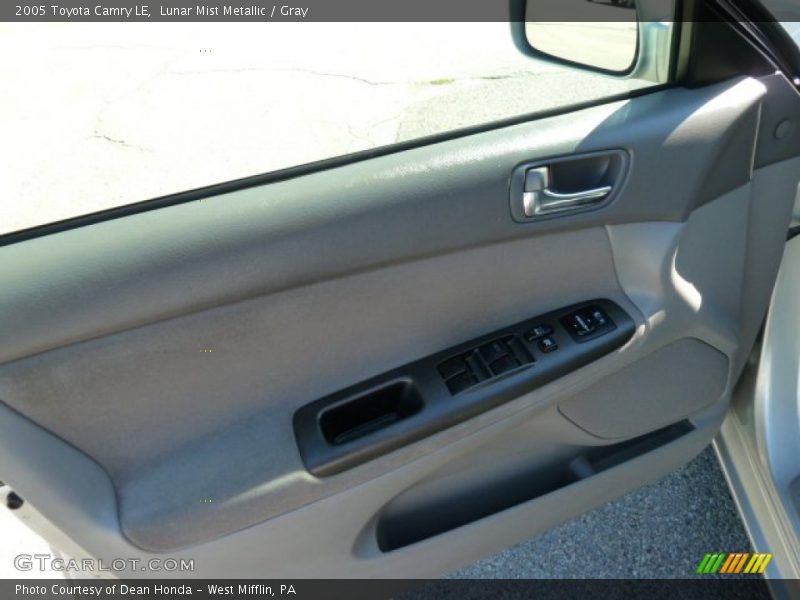 Lunar Mist Metallic / Gray 2005 Toyota Camry LE