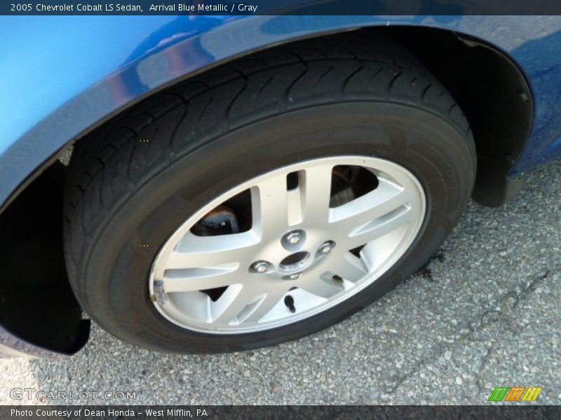 Arrival Blue Metallic / Gray 2005 Chevrolet Cobalt LS Sedan