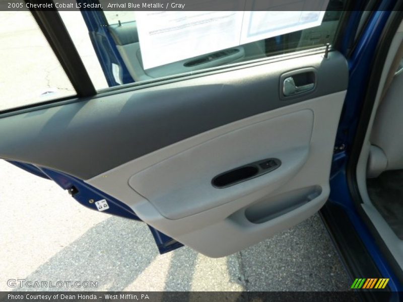 Arrival Blue Metallic / Gray 2005 Chevrolet Cobalt LS Sedan