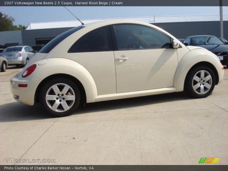 Harvest Moon Beige / Cream 2007 Volkswagen New Beetle 2.5 Coupe