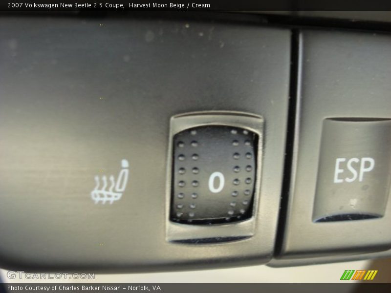 Harvest Moon Beige / Cream 2007 Volkswagen New Beetle 2.5 Coupe