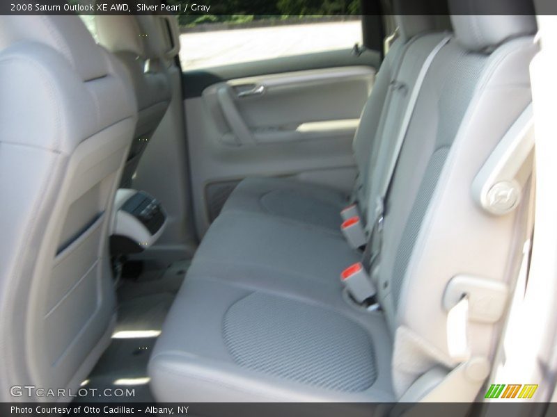Silver Pearl / Gray 2008 Saturn Outlook XE AWD