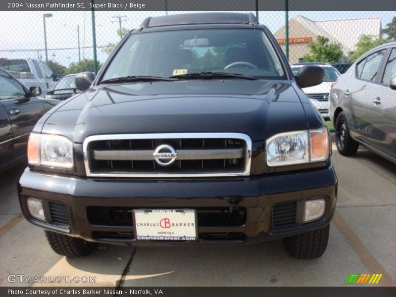 Super Black / Beige 2004 Nissan Pathfinder SE
