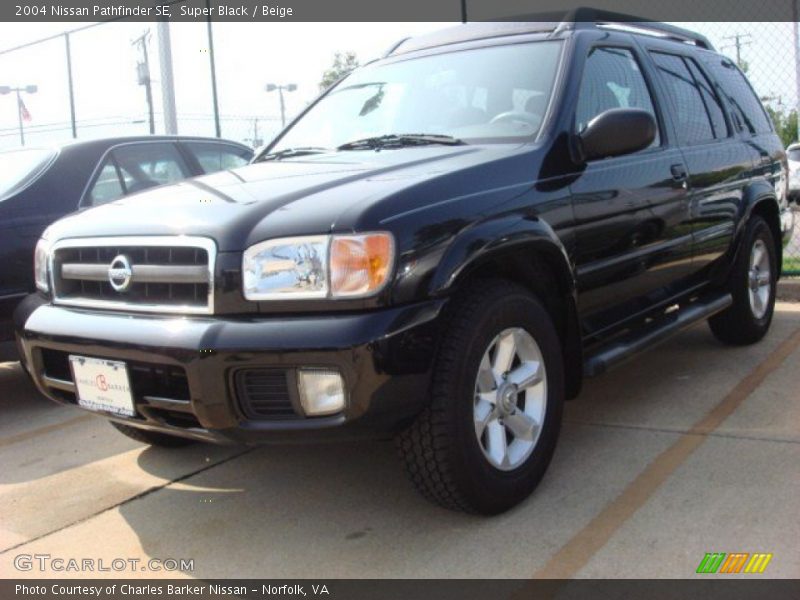 Super Black / Beige 2004 Nissan Pathfinder SE