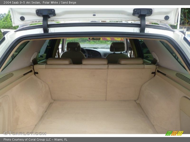 Polar White / Sand Beige 2004 Saab 9-5 Arc Sedan