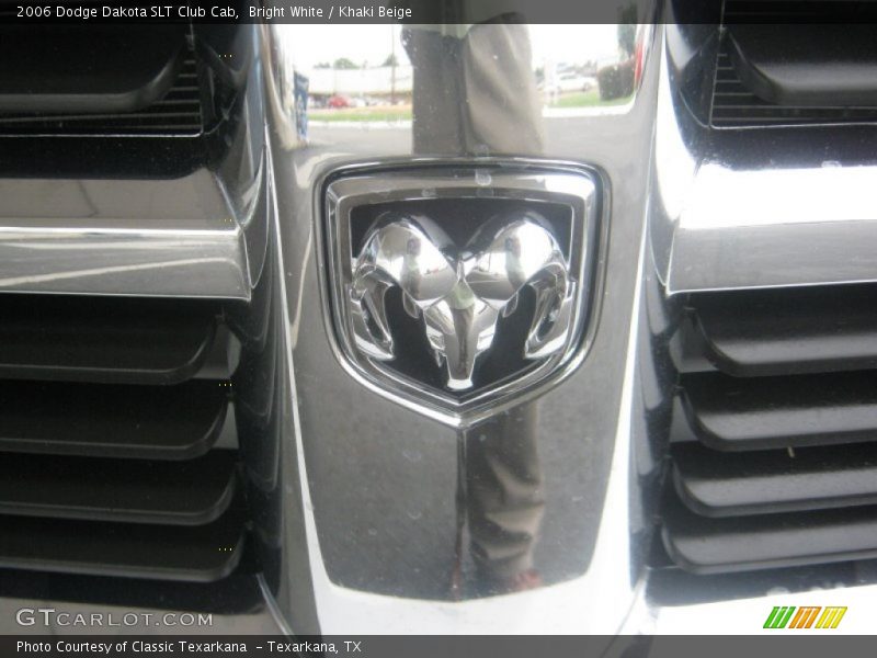 Bright White / Khaki Beige 2006 Dodge Dakota SLT Club Cab