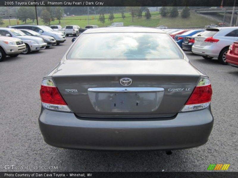 Phantom Gray Pearl / Dark Gray 2005 Toyota Camry LE