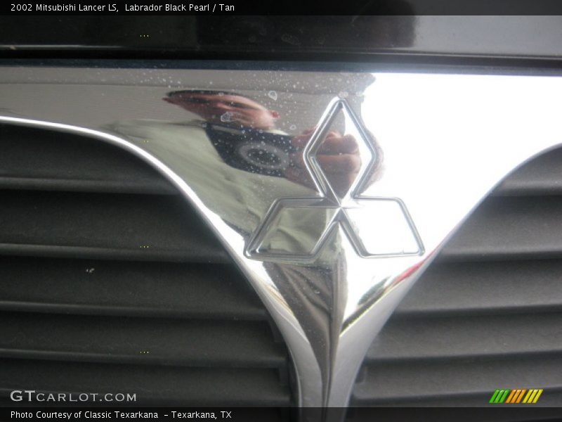 Labrador Black Pearl / Tan 2002 Mitsubishi Lancer LS