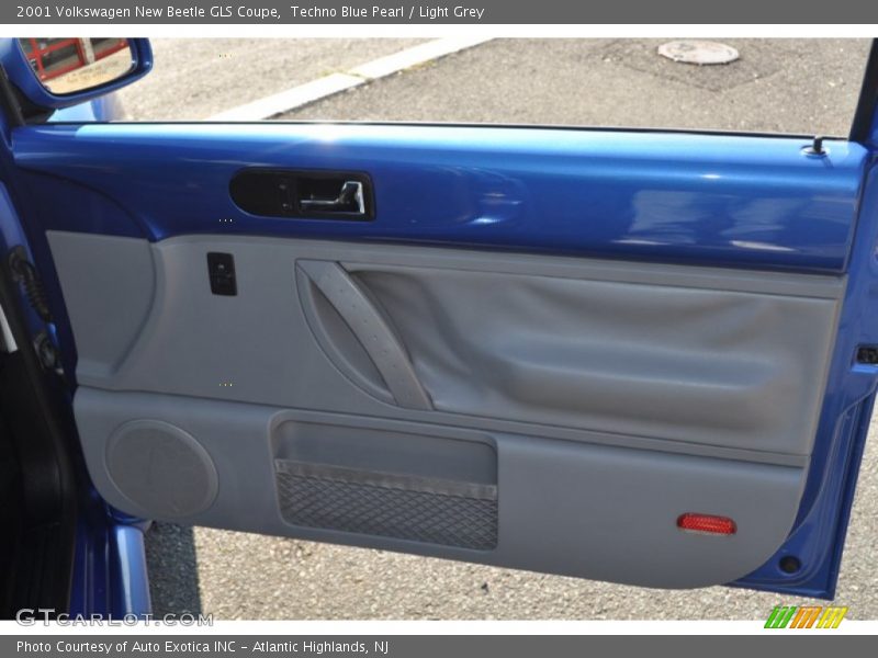 Door Panel of 2001 New Beetle GLS Coupe