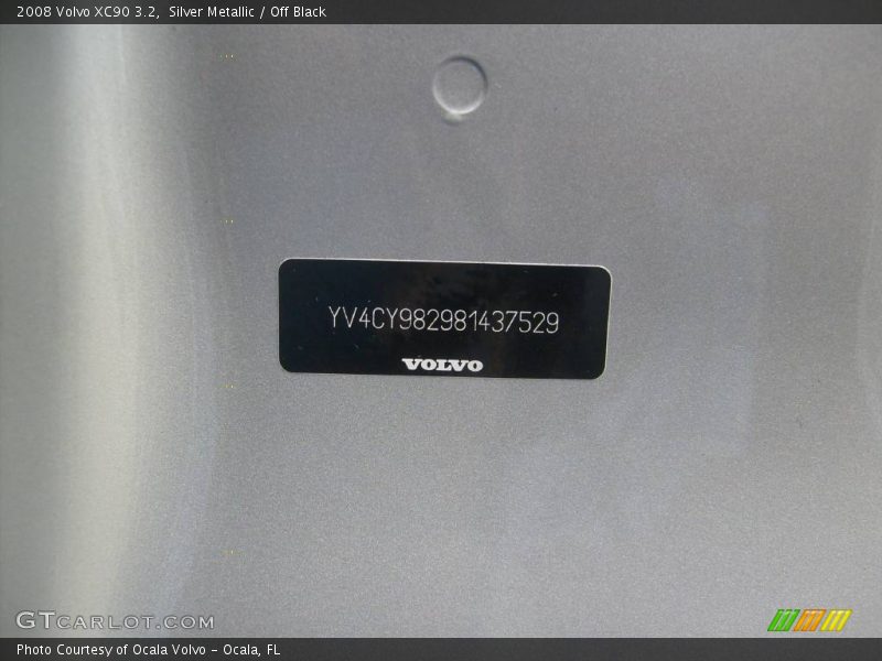 Silver Metallic / Off Black 2008 Volvo XC90 3.2