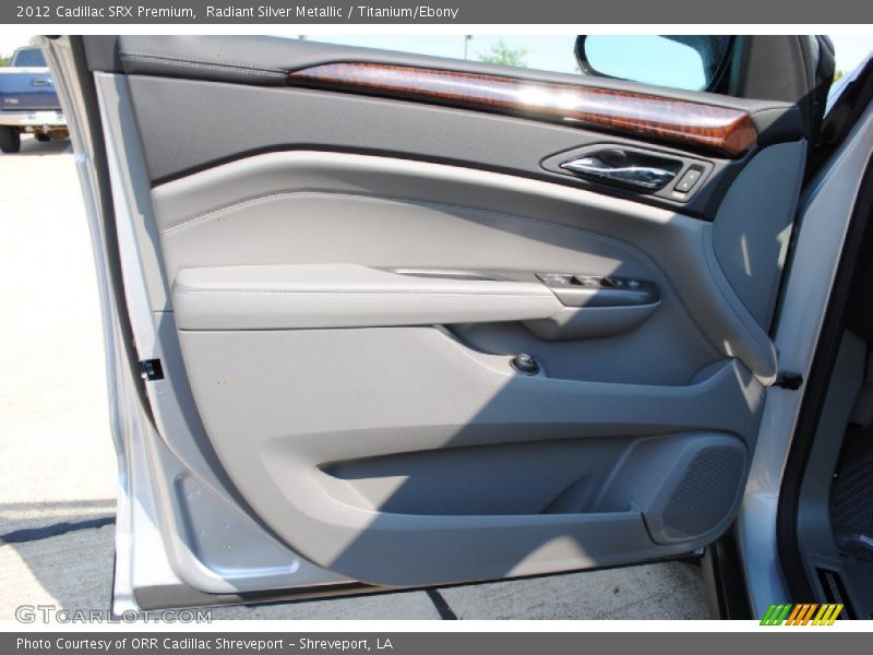 Radiant Silver Metallic / Titanium/Ebony 2012 Cadillac SRX Premium