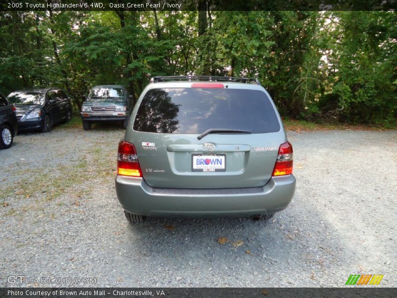 Oasis Green Pearl / Ivory 2005 Toyota Highlander V6 4WD