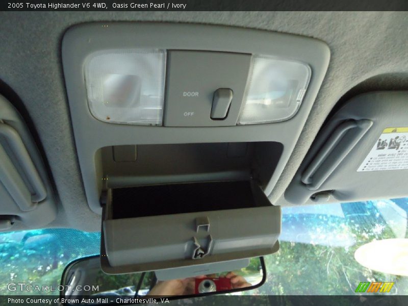 Oasis Green Pearl / Ivory 2005 Toyota Highlander V6 4WD