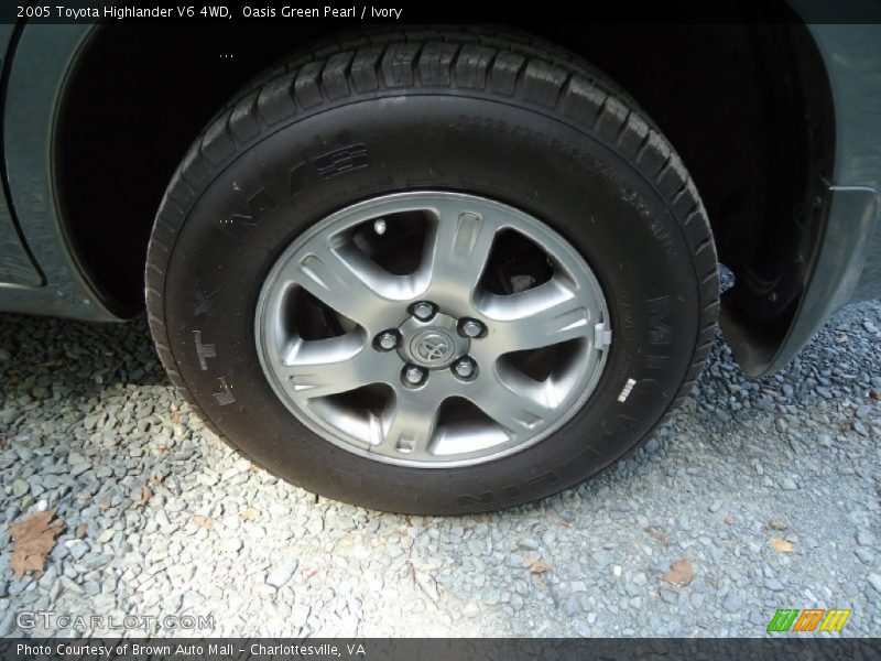 Oasis Green Pearl / Ivory 2005 Toyota Highlander V6 4WD