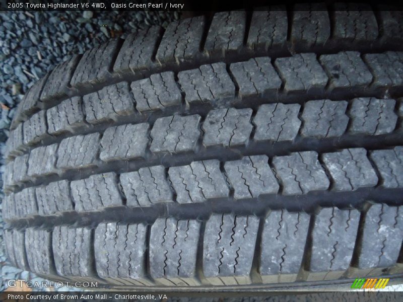 Oasis Green Pearl / Ivory 2005 Toyota Highlander V6 4WD