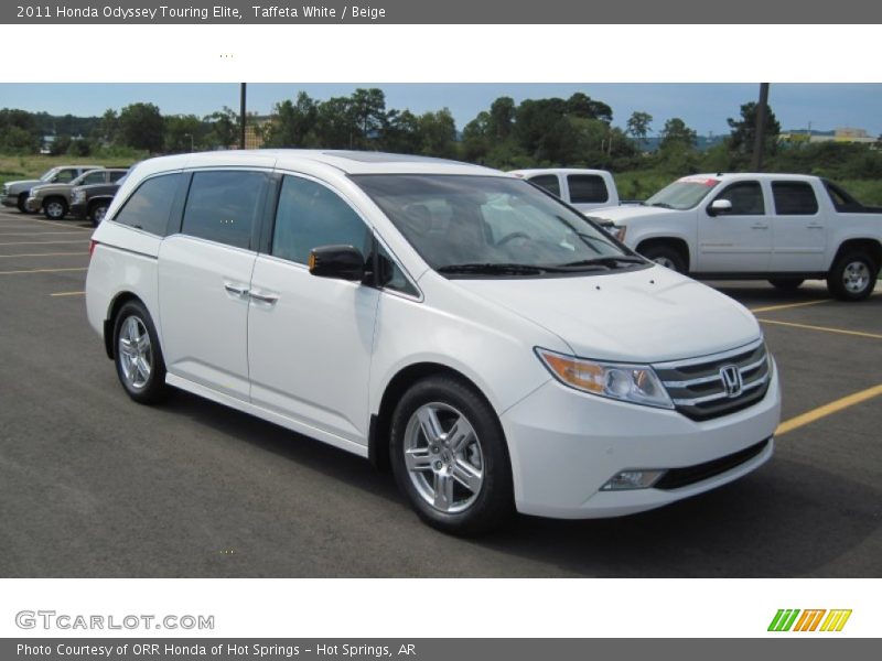 Front 3/4 View of 2011 Odyssey Touring Elite