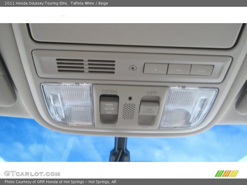 Taffeta White / Beige 2011 Honda Odyssey Touring Elite