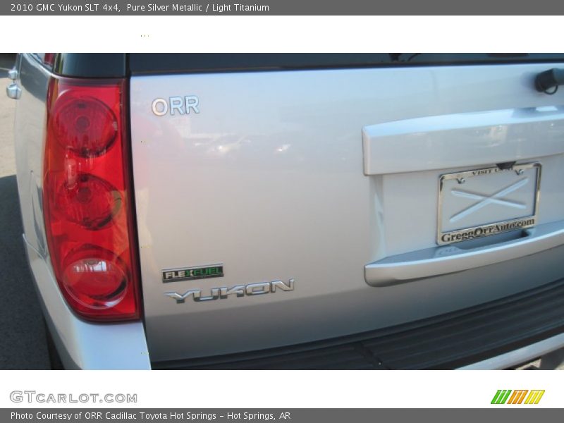 Pure Silver Metallic / Light Titanium 2010 GMC Yukon SLT 4x4