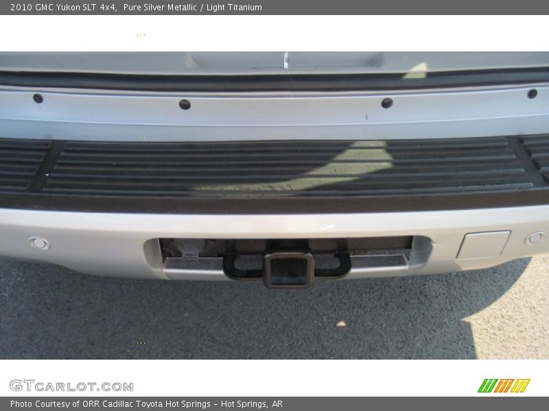 Pure Silver Metallic / Light Titanium 2010 GMC Yukon SLT 4x4