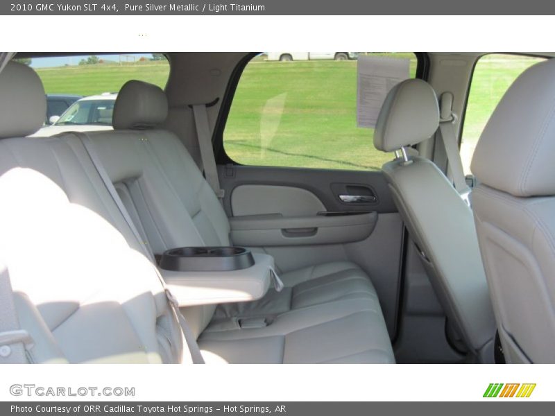 Pure Silver Metallic / Light Titanium 2010 GMC Yukon SLT 4x4