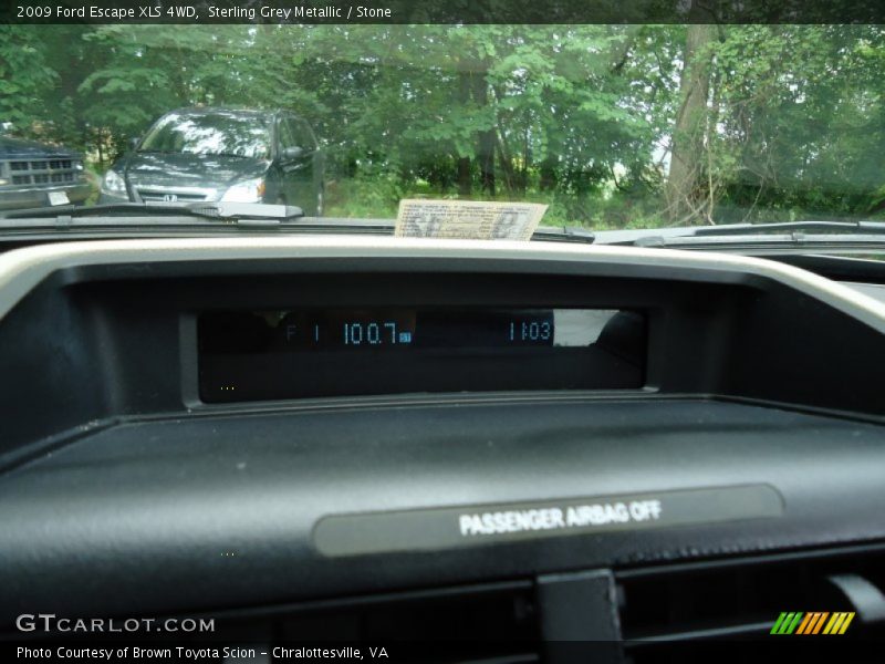 Sterling Grey Metallic / Stone 2009 Ford Escape XLS 4WD