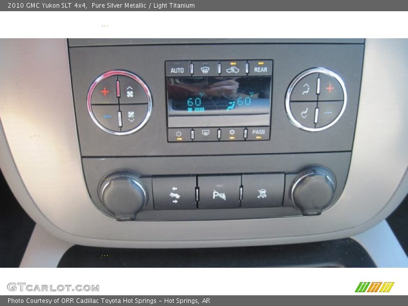 Pure Silver Metallic / Light Titanium 2010 GMC Yukon SLT 4x4