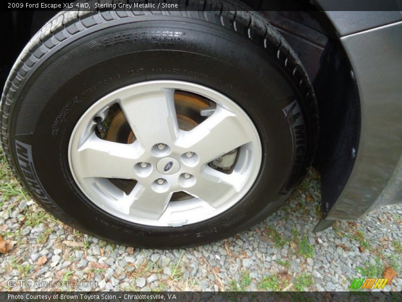  2009 Escape XLS 4WD Wheel