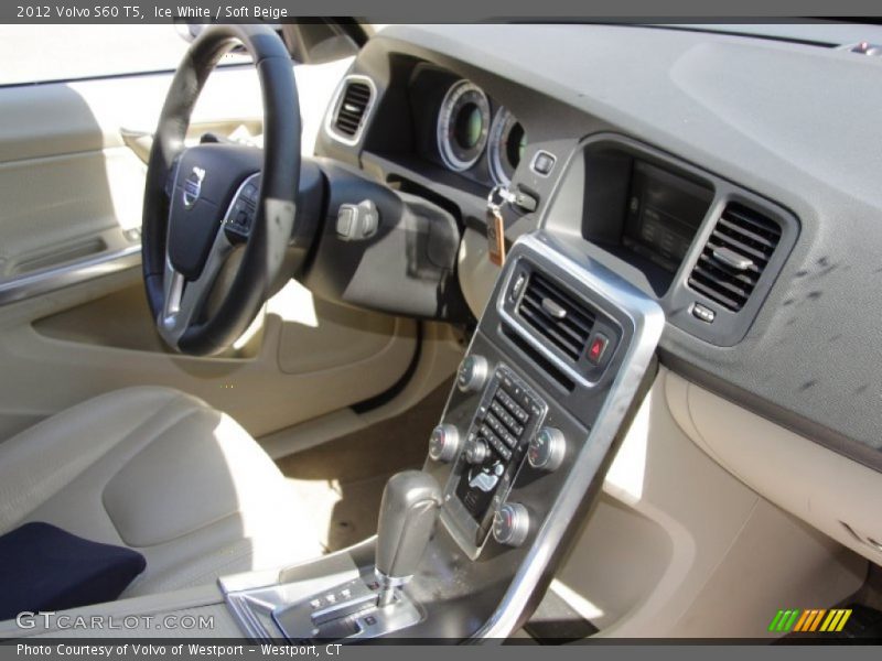 Ice White / Soft Beige 2012 Volvo S60 T5