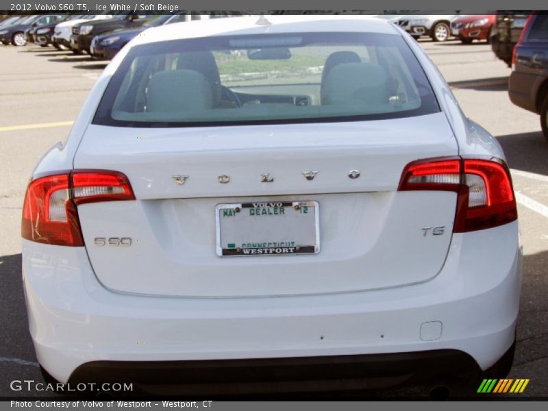 Ice White / Soft Beige 2012 Volvo S60 T5