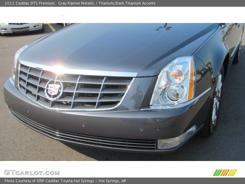 Gray Flannel Metallic / Titanium/Dark Titanium Accents 2011 Cadillac DTS Premium