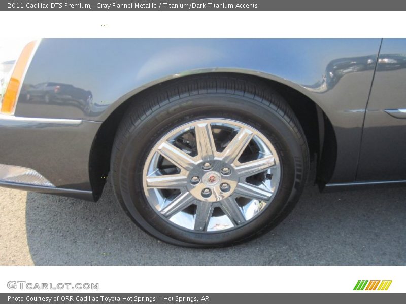 Gray Flannel Metallic / Titanium/Dark Titanium Accents 2011 Cadillac DTS Premium