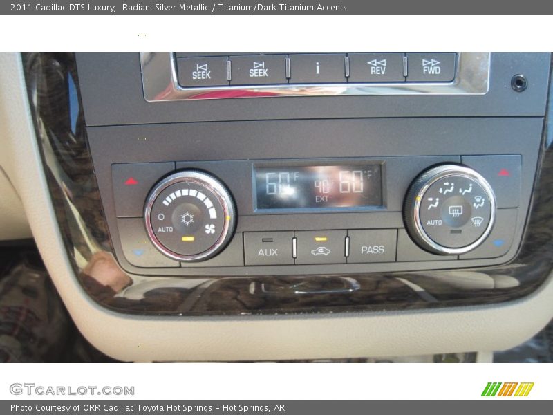 Radiant Silver Metallic / Titanium/Dark Titanium Accents 2011 Cadillac DTS Luxury