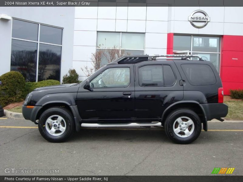 Super Black / Gray 2004 Nissan Xterra XE 4x4