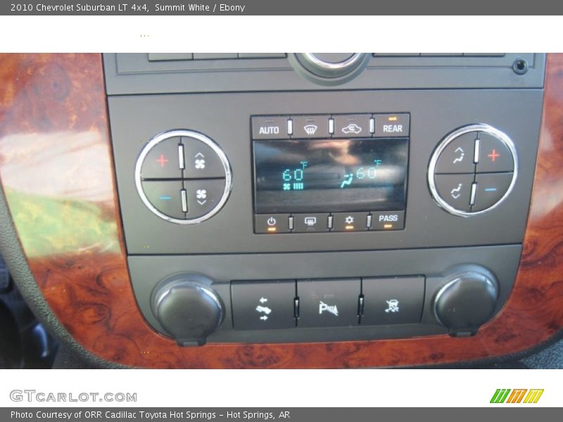 Summit White / Ebony 2010 Chevrolet Suburban LT 4x4