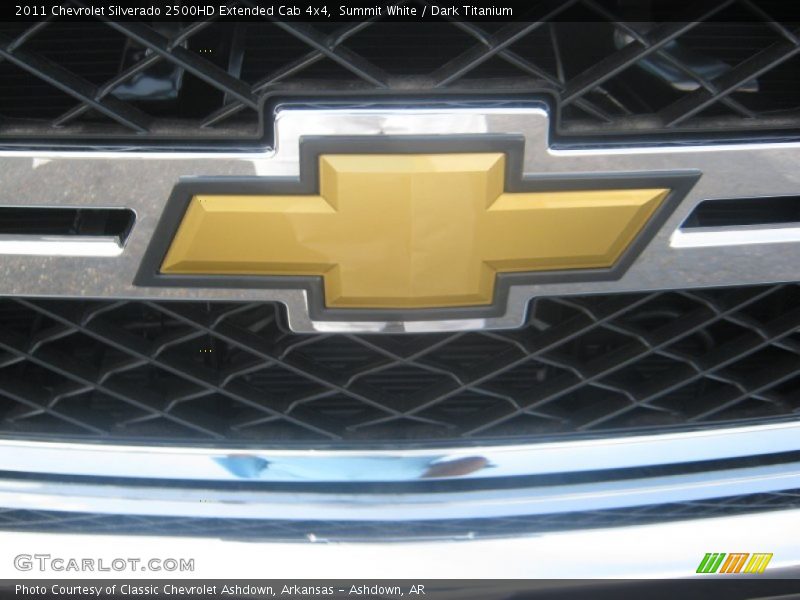 Summit White / Dark Titanium 2011 Chevrolet Silverado 2500HD Extended Cab 4x4
