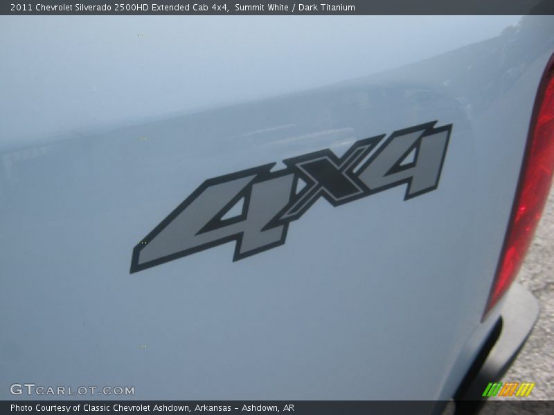 Summit White / Dark Titanium 2011 Chevrolet Silverado 2500HD Extended Cab 4x4