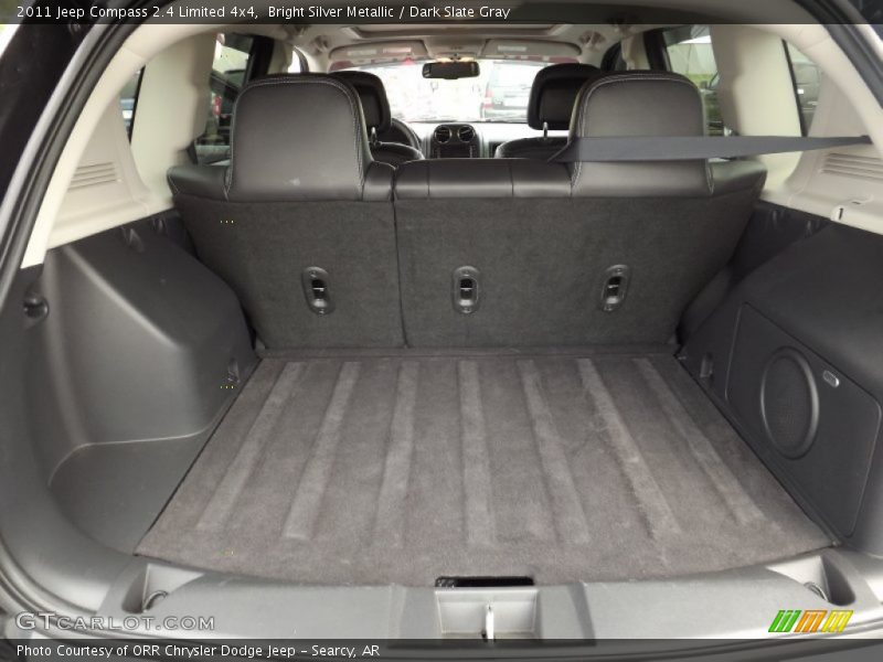  2011 Compass 2.4 Limited 4x4 Trunk