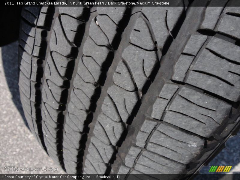 Natural Green Pearl / Dark Graystone/Medium Graystone 2011 Jeep Grand Cherokee Laredo