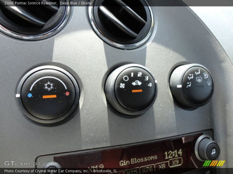 Controls of 2008 Solstice Roadster