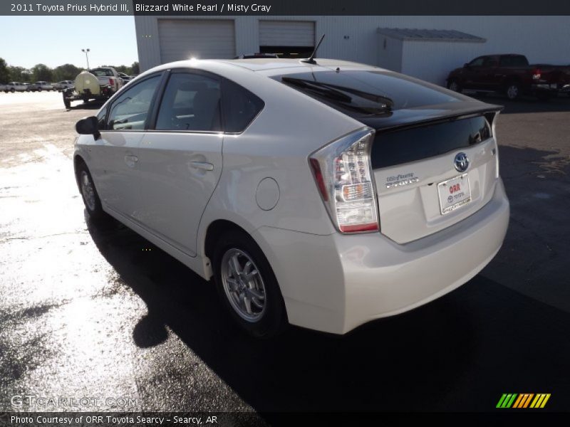 Blizzard White Pearl / Misty Gray 2011 Toyota Prius Hybrid III