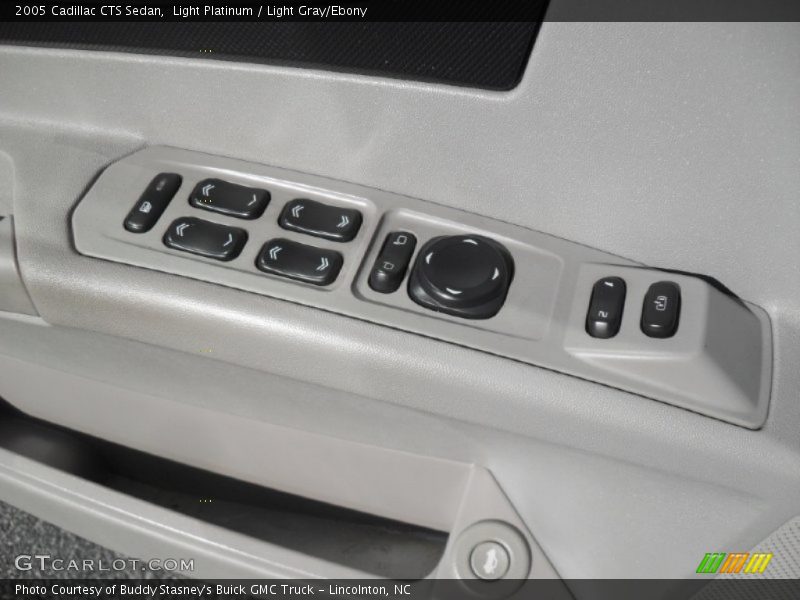 Light Platinum / Light Gray/Ebony 2005 Cadillac CTS Sedan